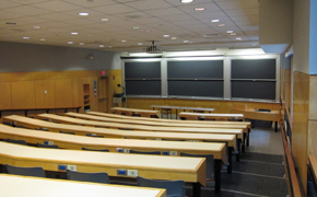 Photo of the lecture-style classroom used for the course.