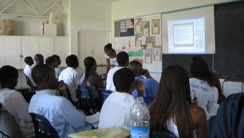 An iREACT co-founder, Jamira Cotton, teaching in Zambia.
