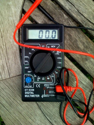 Photograph of a multimeter.